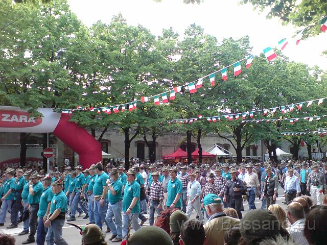 Adunata Alpini BAssano 2008 MK-552.JPG